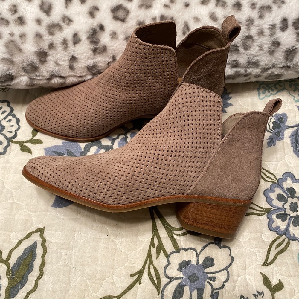 Dolce Vita Kadie Leather Upper New